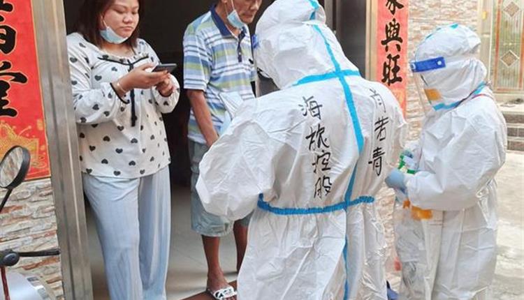 【平凡力量|旅控戰(zhàn)“疫”人物志⑤】貢獻志愿力量 筑起守護之墻——肖若青：一起努力，海南會好，彼此理解，守望相助